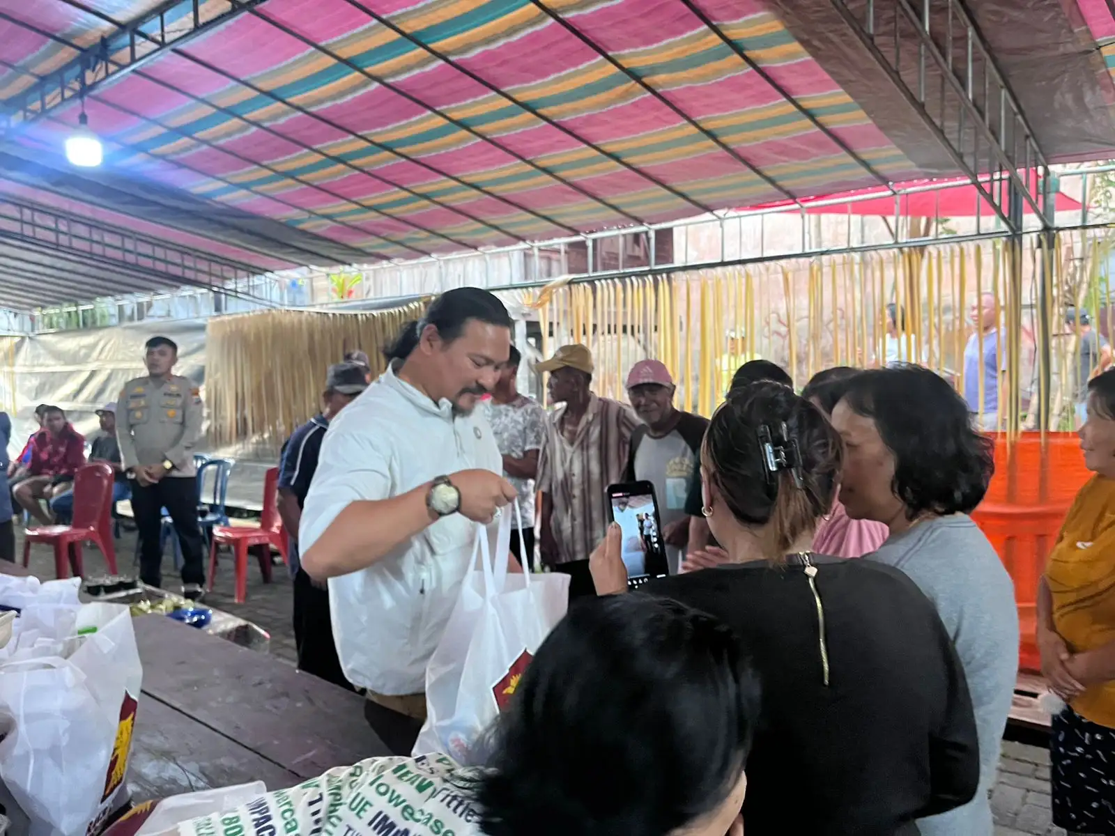 Pererat Hubungan dengan Aparat dan Warga, Martin Daniel Tumbelaka Kunjungi Wilayah Polsek Kakas